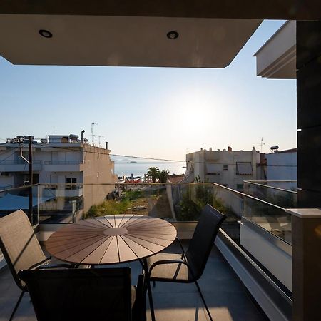 Blue Wave Luxury Suites Nea Iraklitsa Habitación foto
