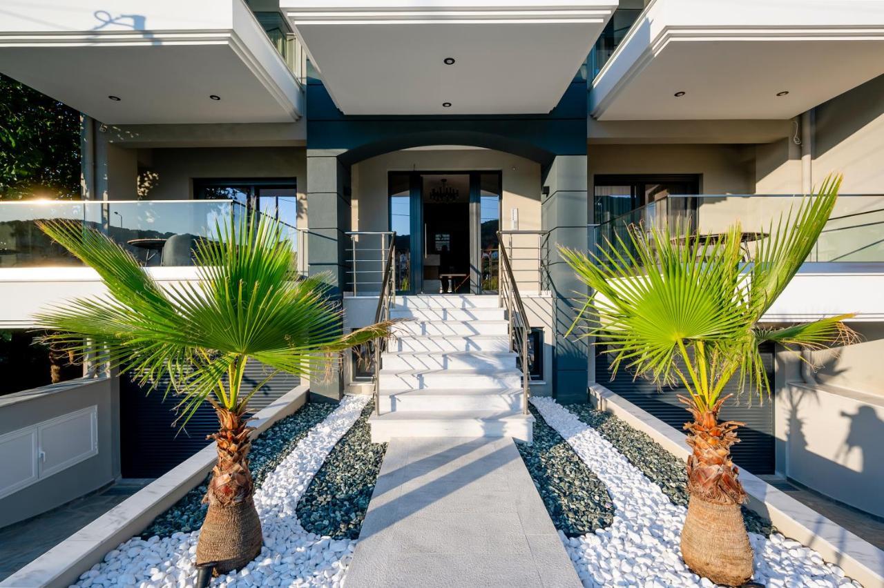 Blue Wave Luxury Suites Nea Iraklitsa Exterior foto