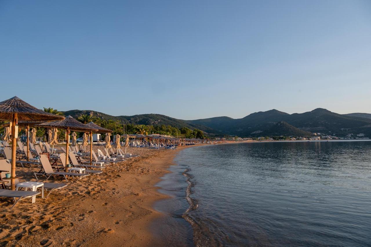 Blue Wave Luxury Suites Nea Iraklitsa Exterior foto