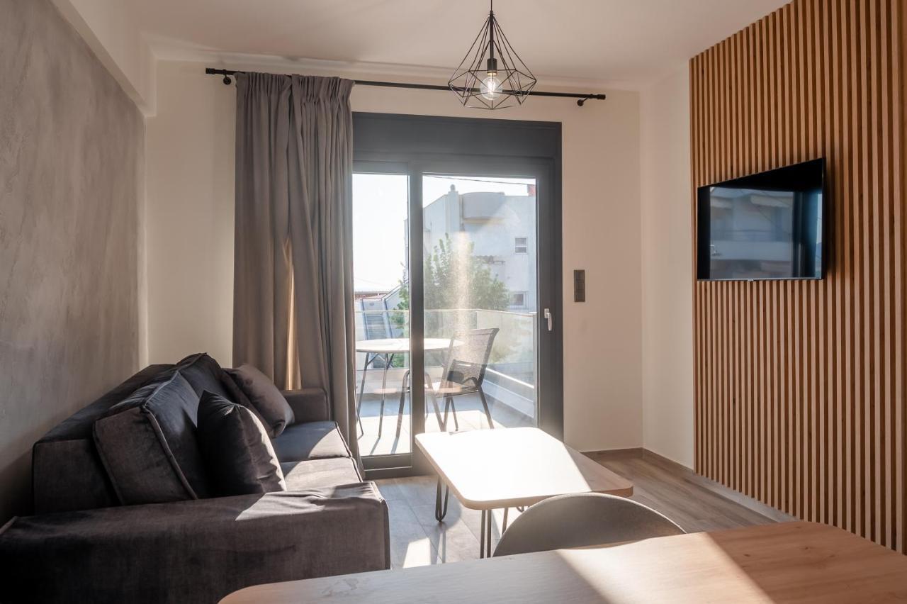 Blue Wave Luxury Suites Nea Iraklitsa Exterior foto